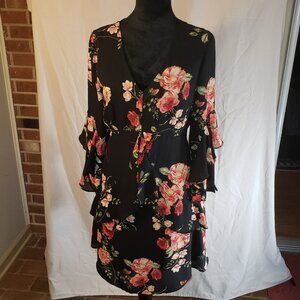 Signature by Robbie Bee 6P Black Floral Dress